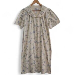 Celestial Dreams Cotton Nightgown Sz  L Floral Snap Front Pockets Soft Girl